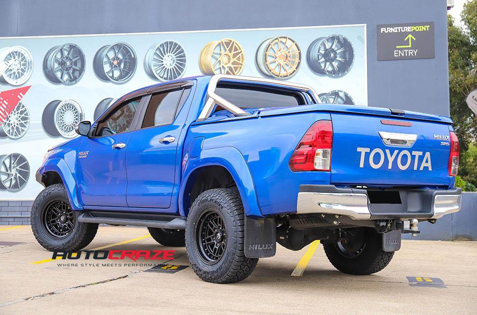 TOYOTA HILUX N80 4WD NITRO MATTE BLACK